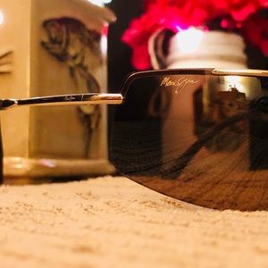 Maui Jim “SANDBAR” polarized sunglasses